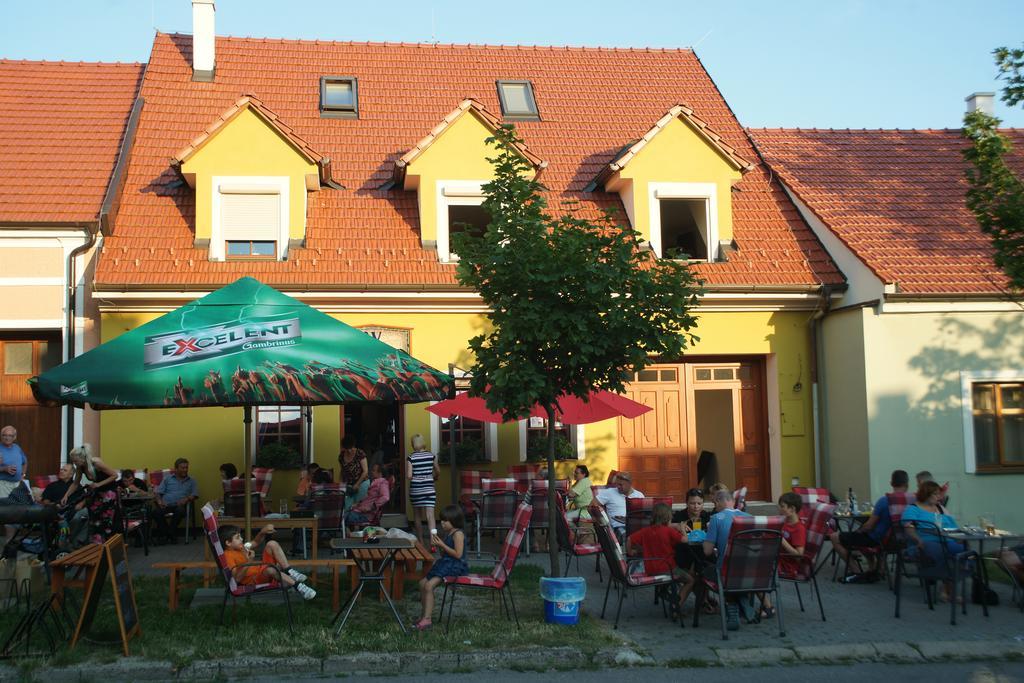 Alva Pension 2 Mikulov Exterior photo